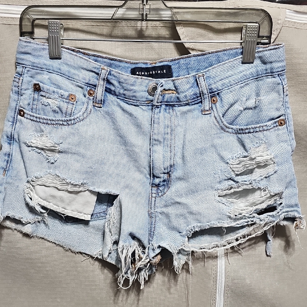 Aeropostale Light Wash Ripped Jean Shorts